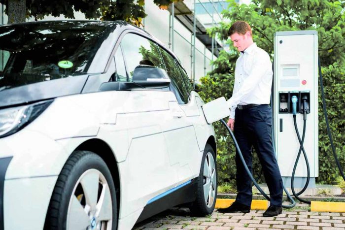 El nuevo servicio que busca democratizar la electromovilidad